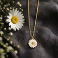 Elegant White Daisy Floral Pendant Necklace