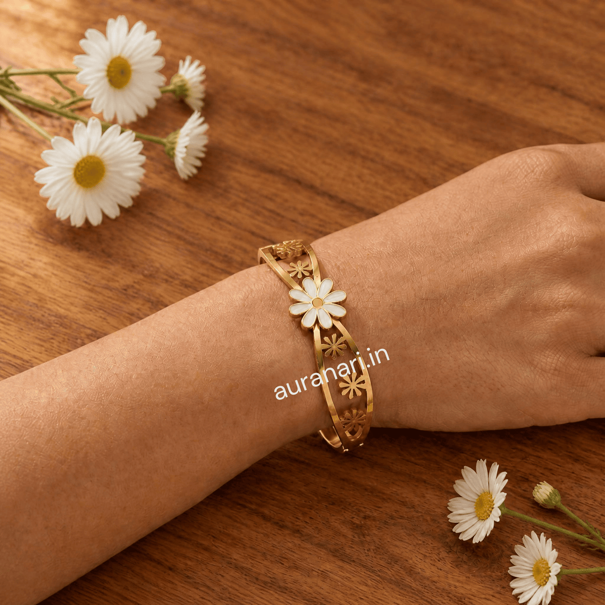 White Daisy Flower Anti Tarnish Adjustable Bracelet